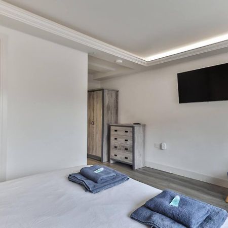 Spacious, Modern 2 Bed Apartment With Ensuites Sheffield Dış mekan fotoğraf